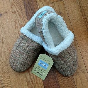Pink boucle toms slippers